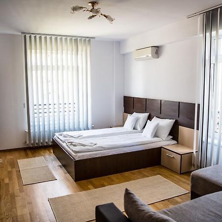 Apartament Do Not Enter Studio Loft Oradea Pokój zdjęcie