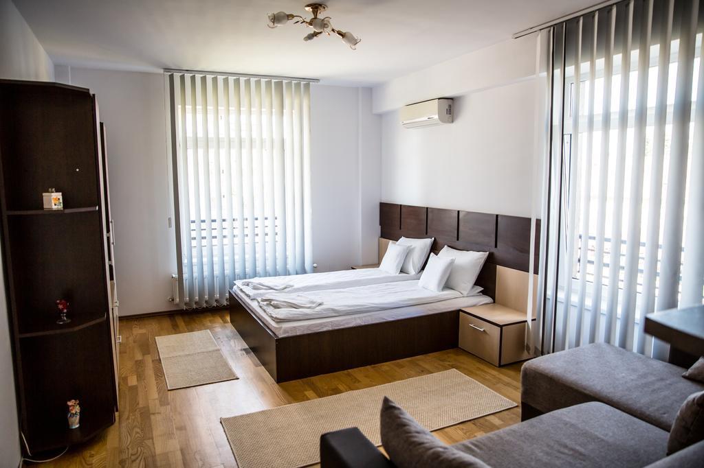 Apartament Do Not Enter Studio Loft Oradea Pokój zdjęcie